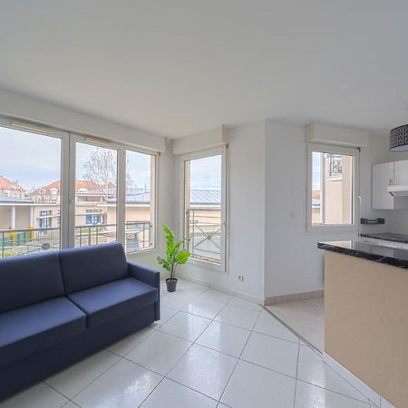 Studio - Cocooning - 2 Min Gare Apartment Bussy-Saint-Georges Bagian luar foto